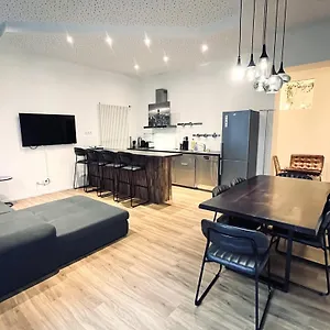 loft-directly-next-to-oktoberfest-and-downtown.com-bavaria.com/